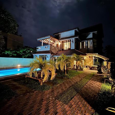 Grand Royal Villa 尼甘布 外观 照片