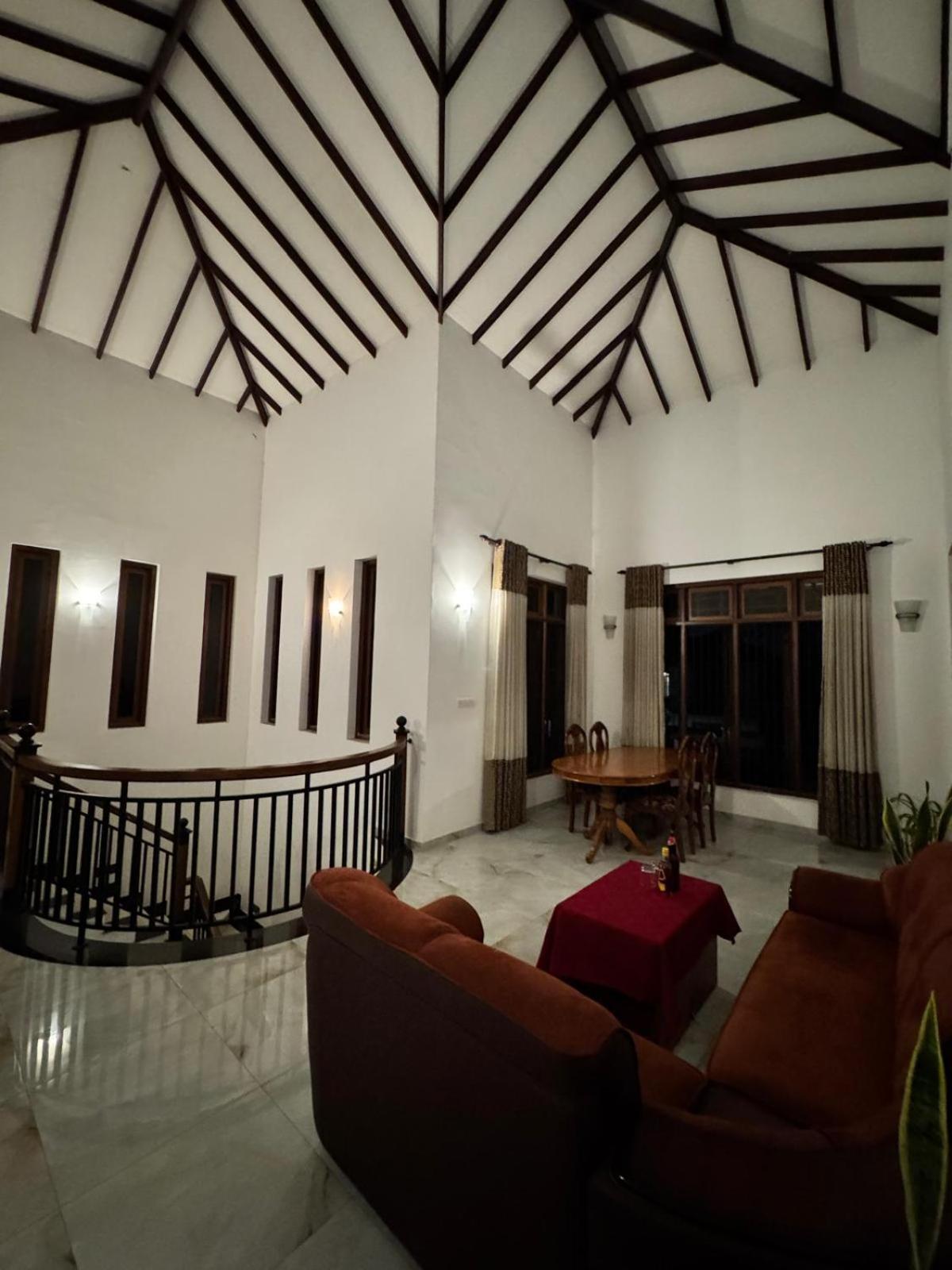 Grand Royal Villa 尼甘布 外观 照片