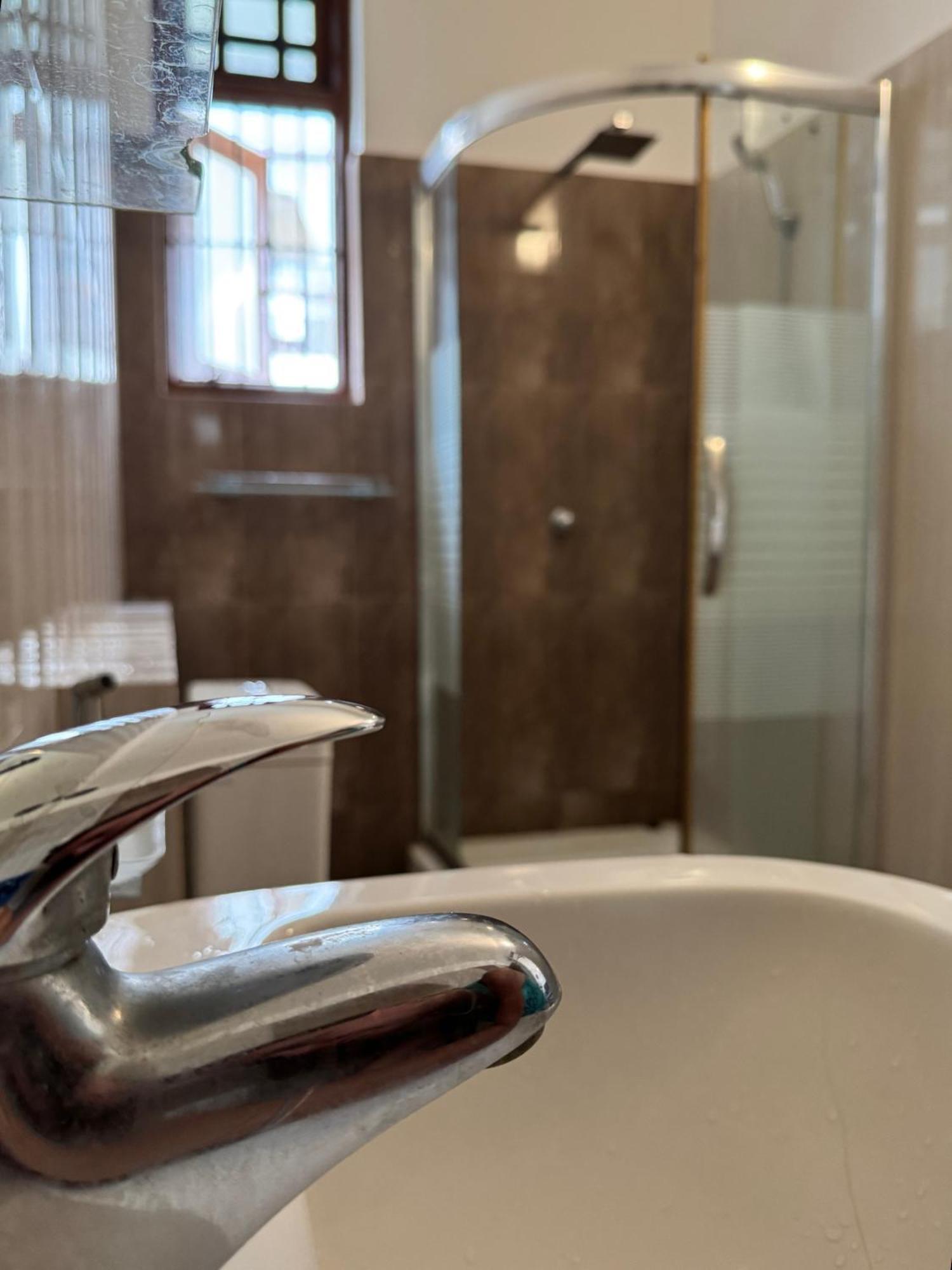 Grand Royal Villa 尼甘布 外观 照片