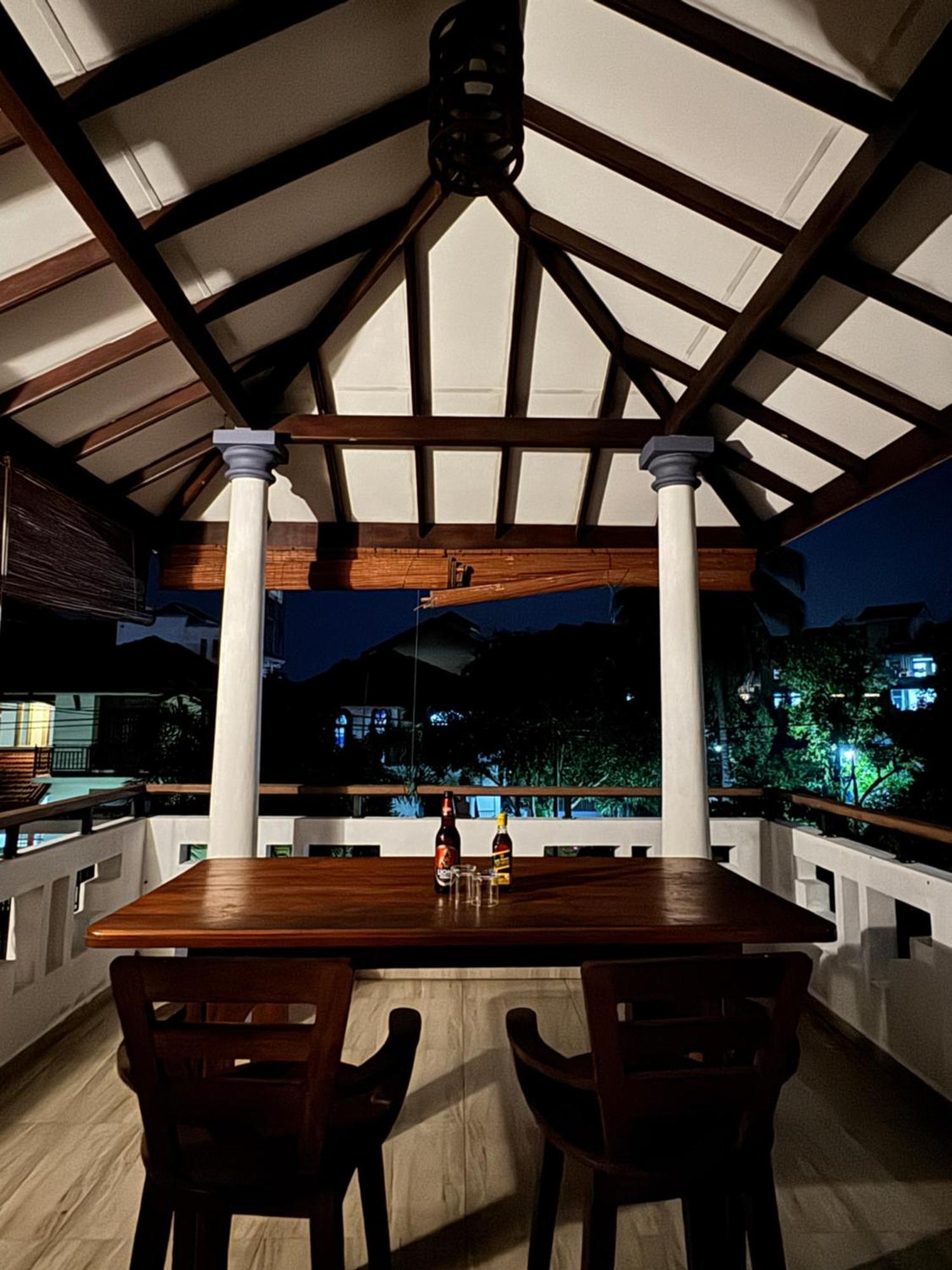 Grand Royal Villa 尼甘布 外观 照片