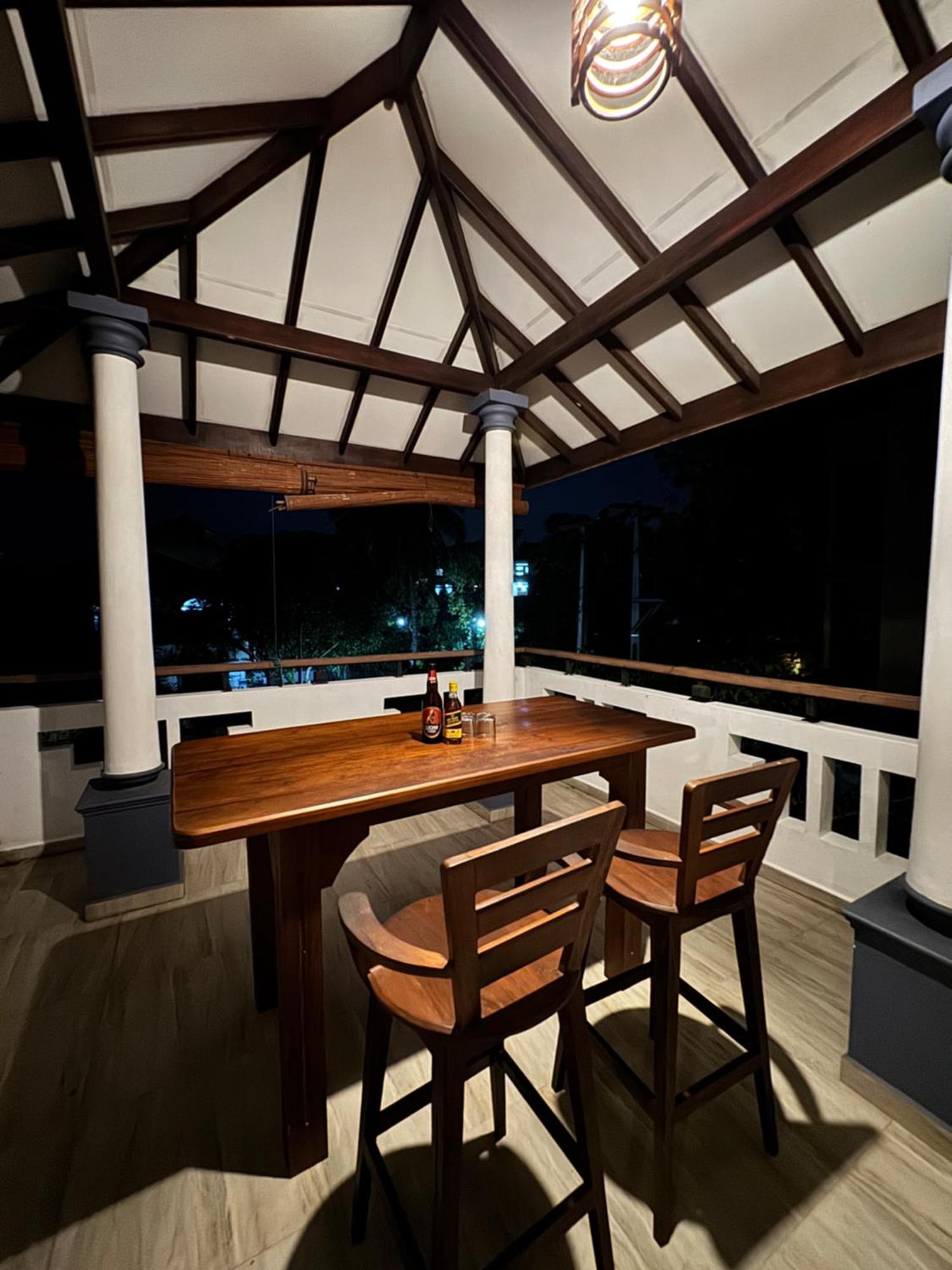 Grand Royal Villa 尼甘布 外观 照片