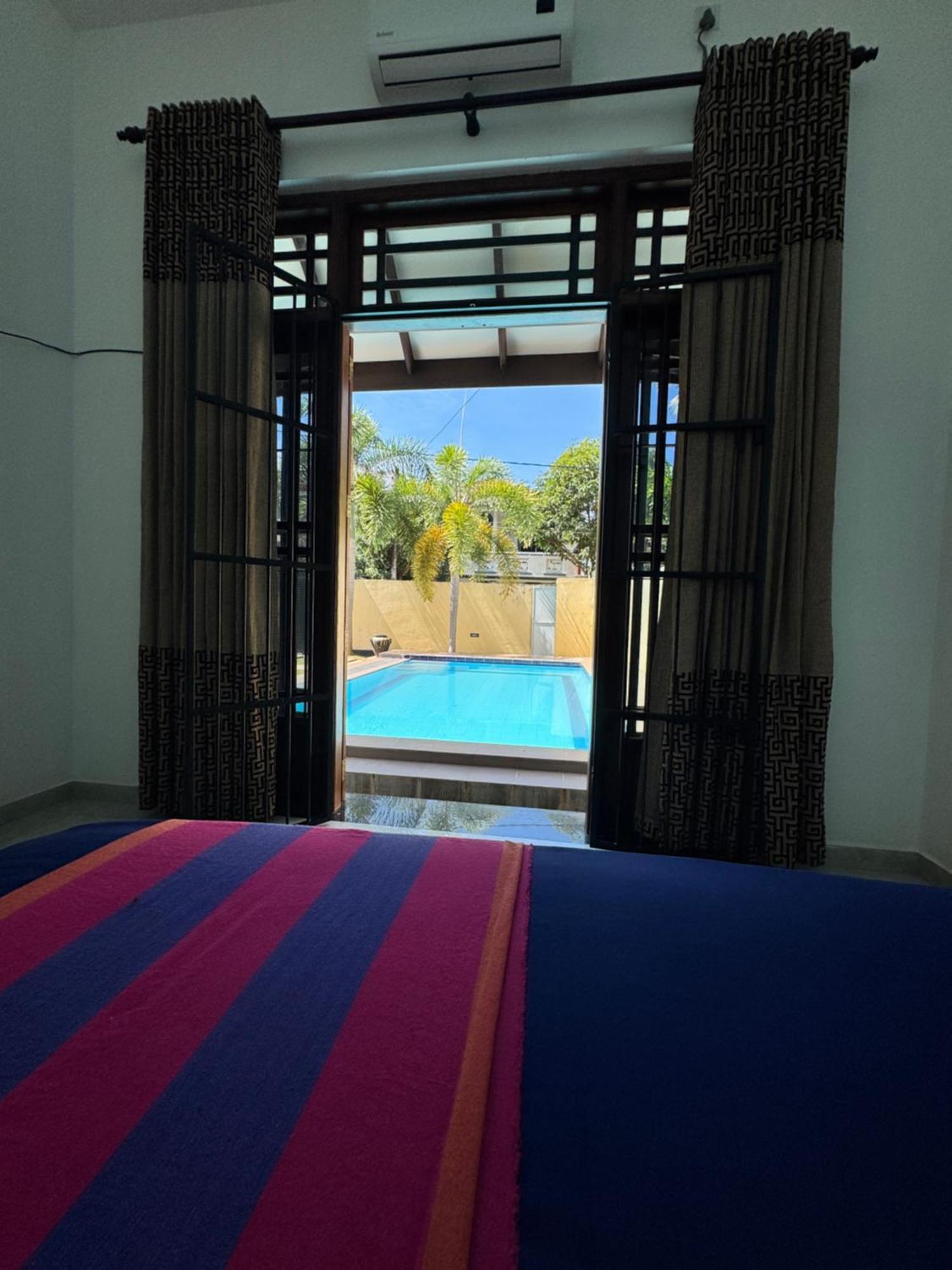 Grand Royal Villa 尼甘布 外观 照片